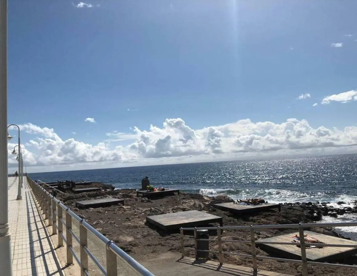 Apartamento La casa de la Playa con wifi y 3 dormitorios Arinaga