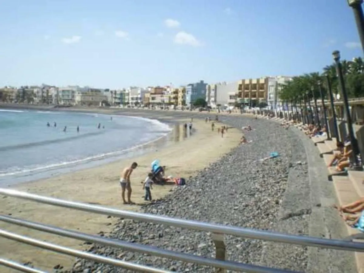 Apartamento La casa de la Playa con wifi y 3 dormitorios Arinaga